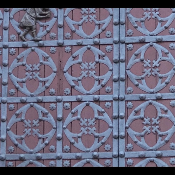 Meet your Posher, Armida - Picture 1 of 1